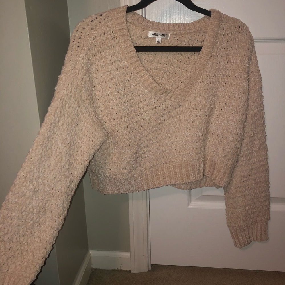 Cropped Sweater - Picture 2 of 5